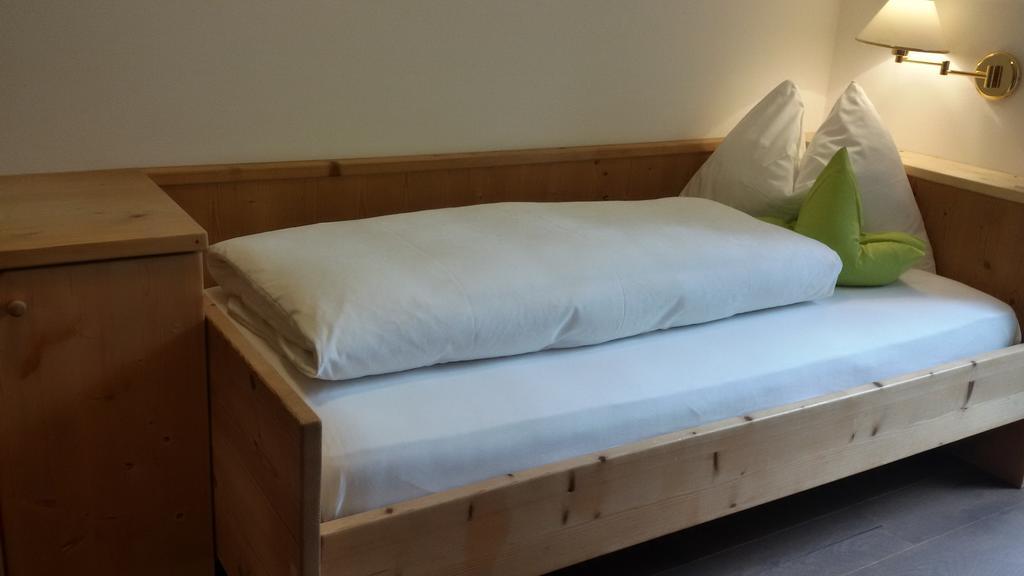 Hotel Garni Raffein Lana Esterno foto